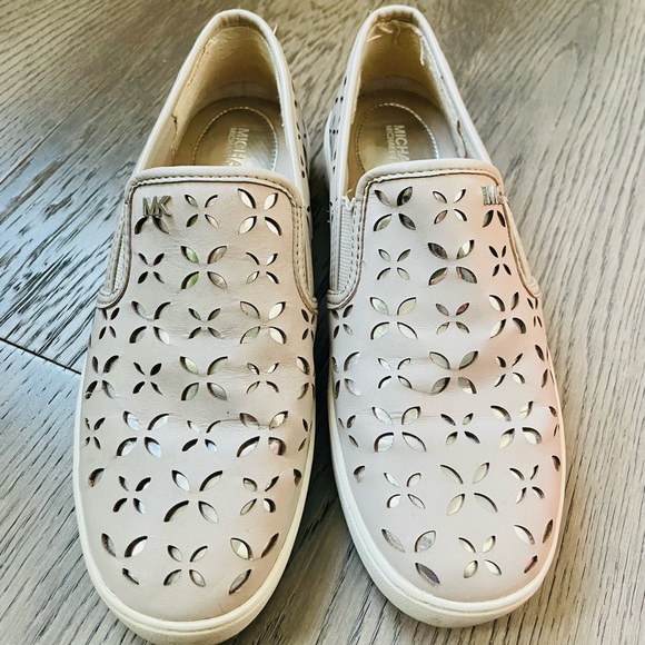 Michael Kors leather slip on shoes - Picture 3 of 3